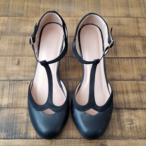 JG Vintage Look T-Strap Heels